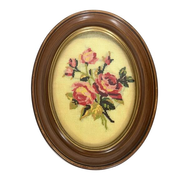 Set 2 Vintage Framed Floral  Needlepoint Oval Framed Pictures 9” x 7” - Picture 3 of 10